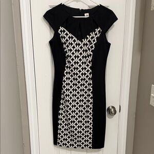 Signature by Sangria Chic Black and White Midi Dress